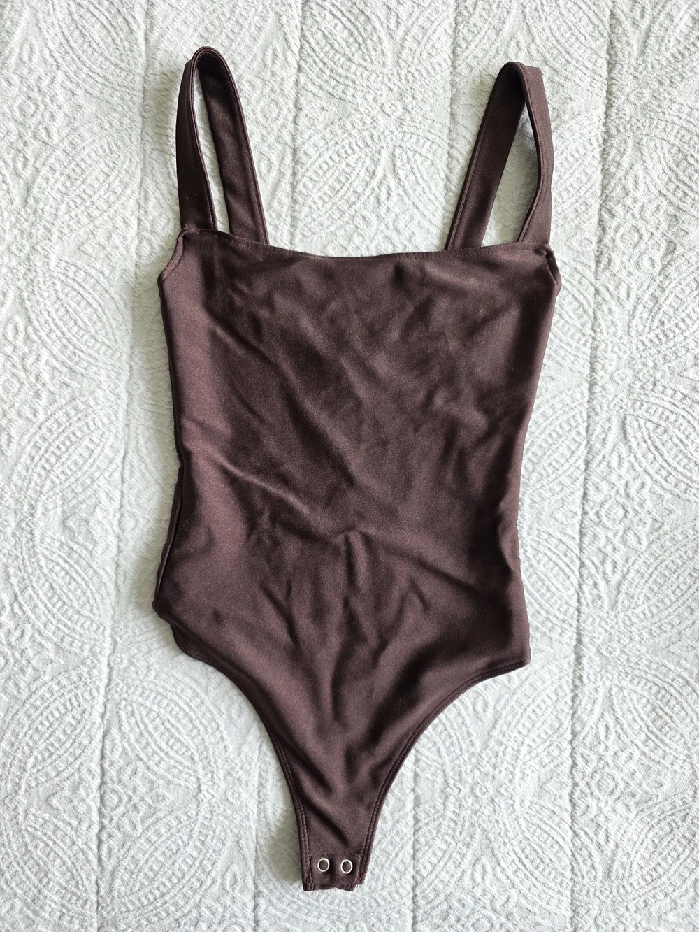 Good American Sculpting Square-neck Thong Bodysuit In Espresso Size 0